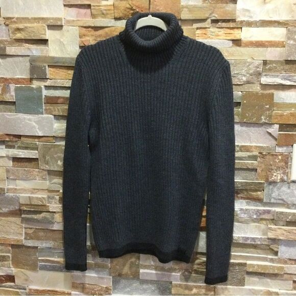 DOLCE & GABBANA Turtleneck Sweater - Picture 1 of 12